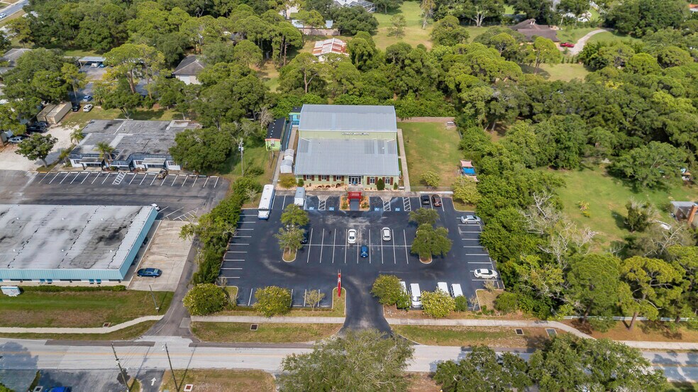 More Photos Of 7633 131st St, Seminole Freestanding For Sale