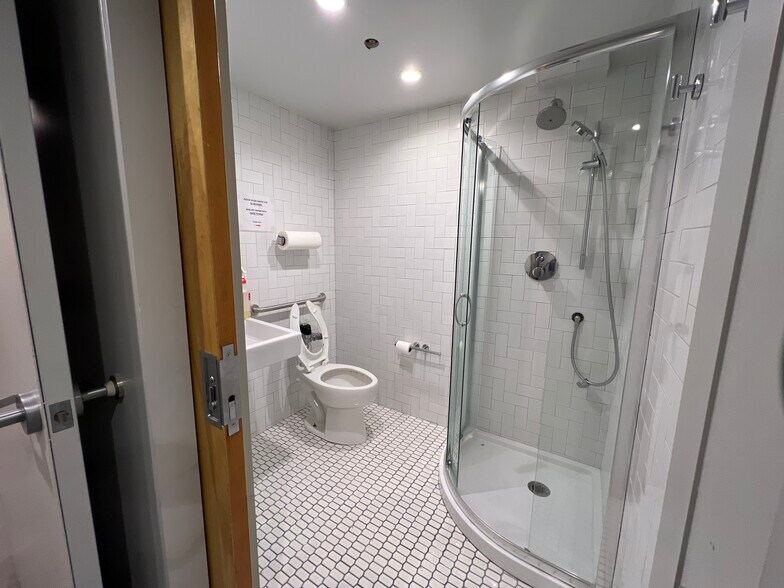 More Photos Of 172 Stanton St, New York Apartments For Lease