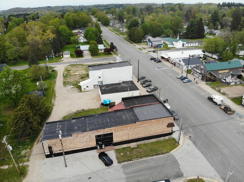 More Photos Of 201 State St, Luther Specialty For Sale