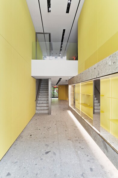 More Photos Of 833 Madison Ave, New York Storefront Retail Residential For Lease