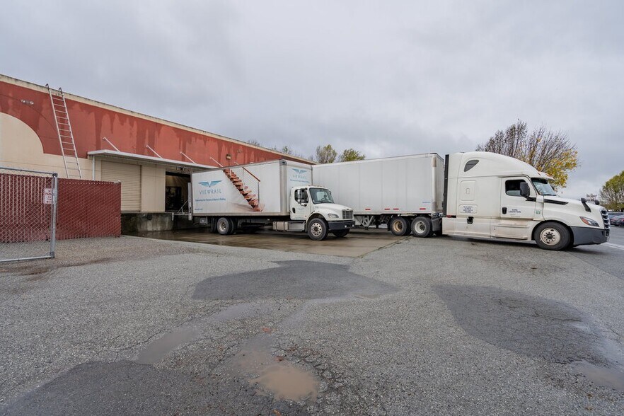 More Photos Of 255 Apollo Way, Hollister Warehouse For Lease