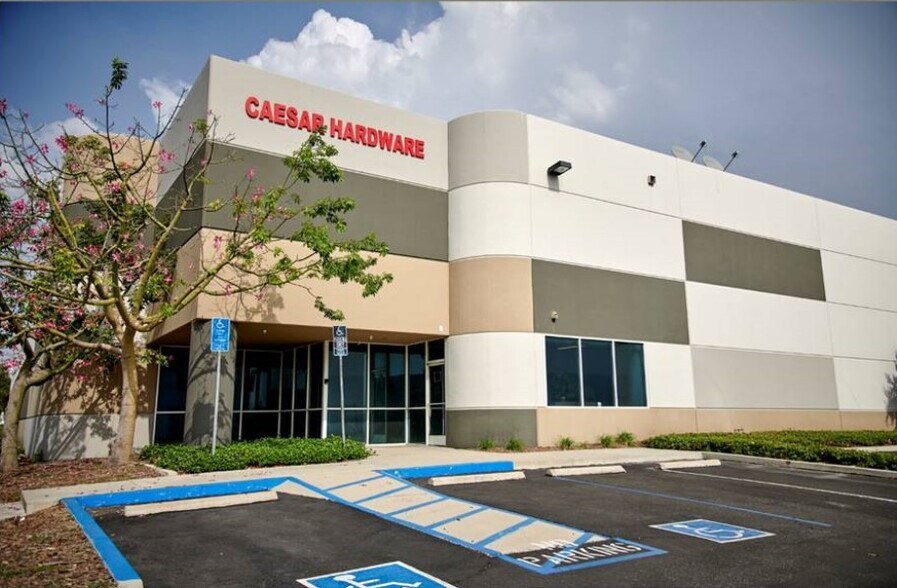 More Photos Of 4985 Hallmark Park, San Bernardino Warehouse For Lease