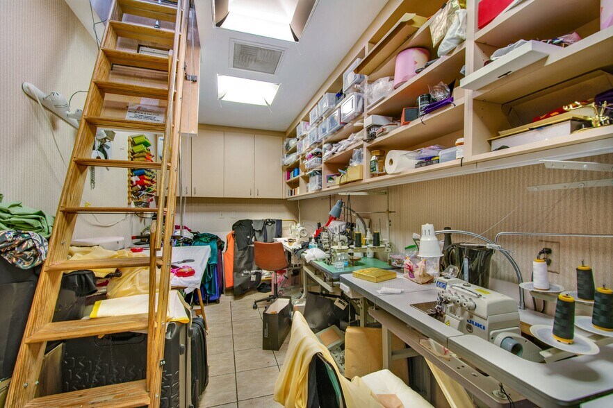 More Photos Of 9625-9647 Brighton Way, Beverly Hills Coworking Space