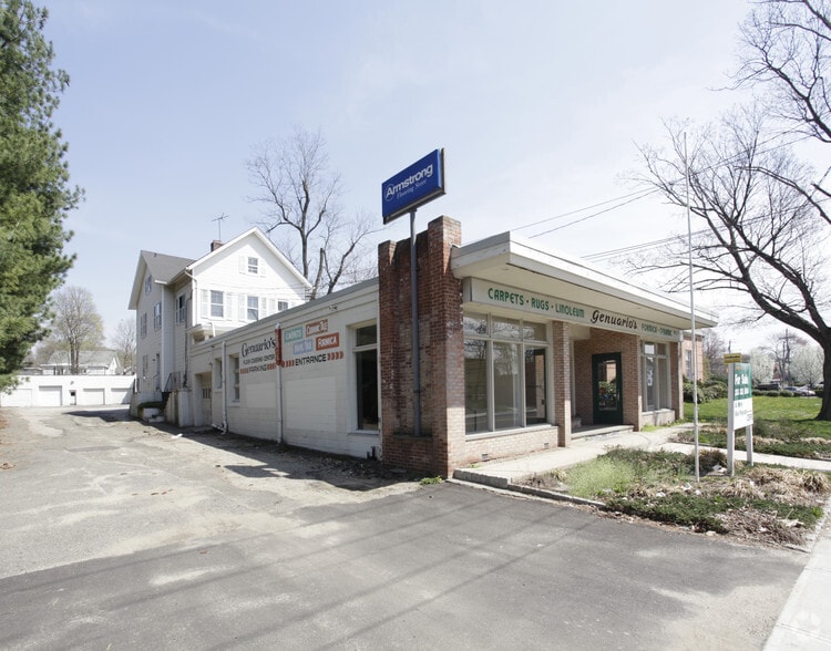 More Photos Of 106 Main Ave, Norwalk Storefront Retail Residential For Lease