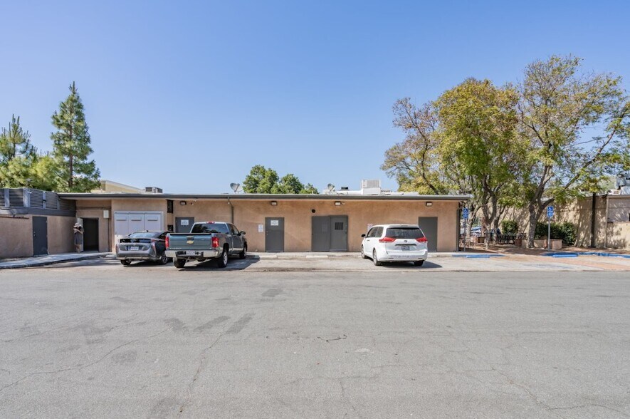 More Photos Of 2410 E Thousand Oaks Blvd, Thousand Oaks Freestanding For Sale