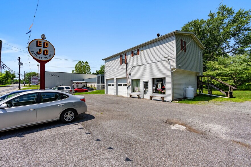 More Photos Of 993 S Hanover St, Pottstown Service For Sale