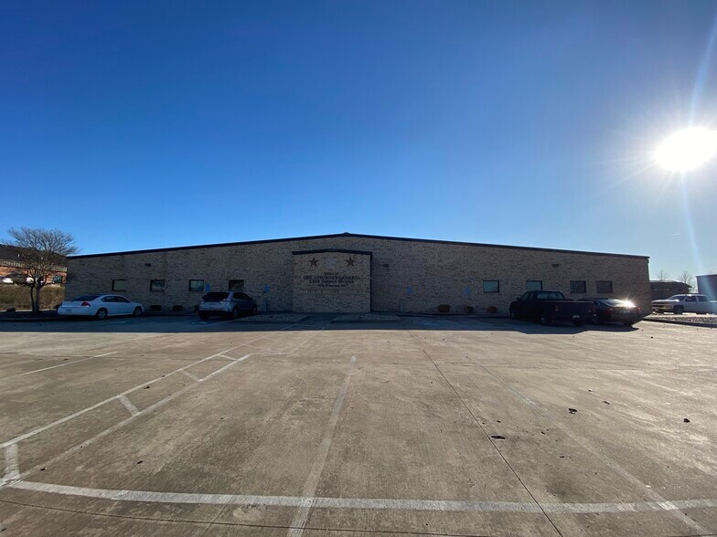 More Photos Of 3250 Robertson Rd, Tyler Office For Lease