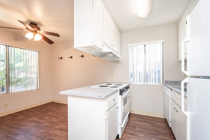 More Photos Of 815 18th St, Sacramento Apartments For Sale