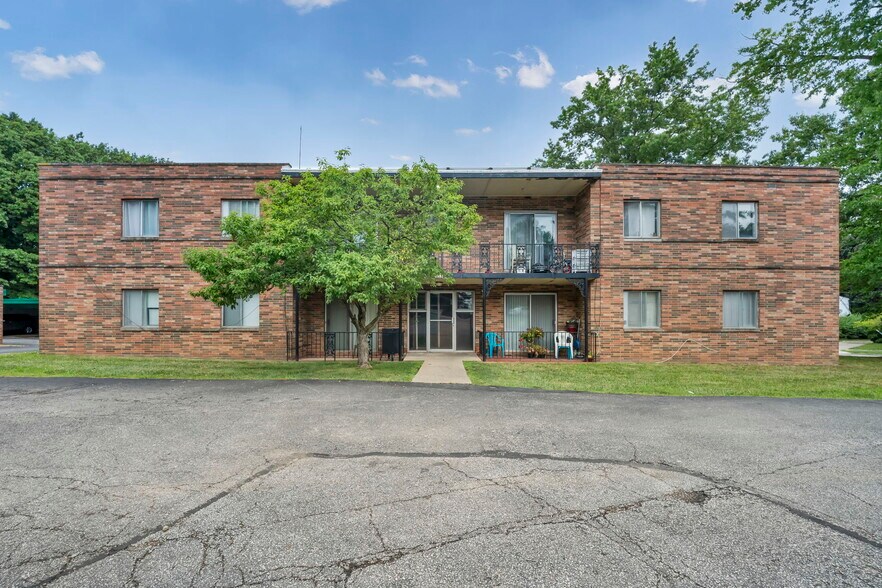 More Photos Of 818-850 S Green Rd, South Euclid Apartments For Sale