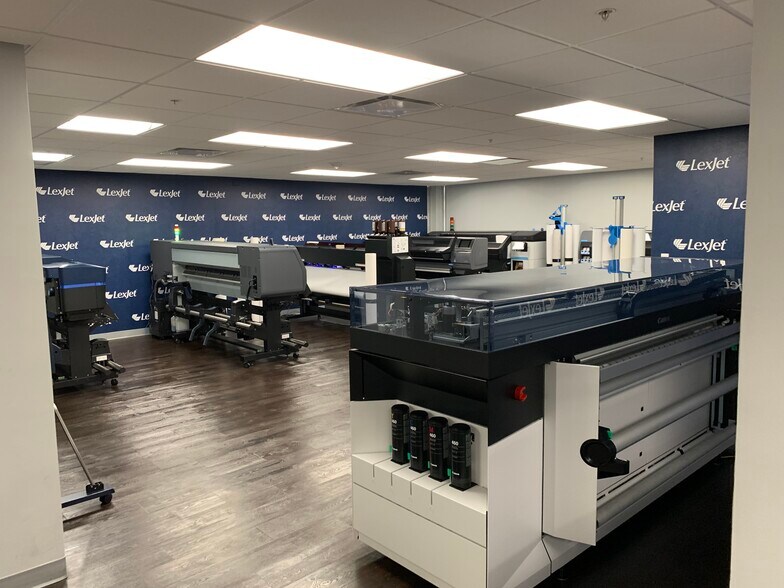 More Photos Of 1605 Main St, Sarasota Office For Lease