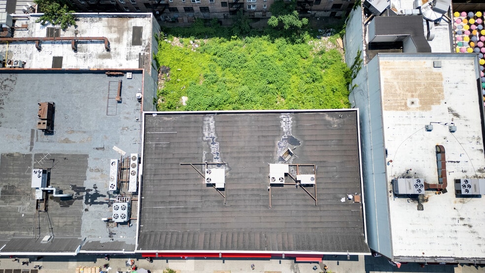 More Photos Of 4910 Broadway, New York Drugstore For Lease