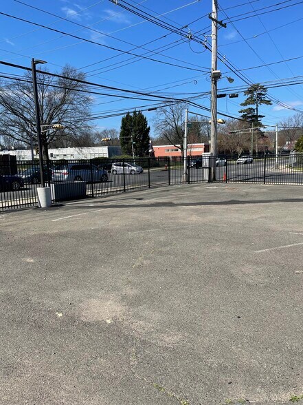 More Photos Of 1659 - 1665 West Front St, Plainfield Land For Lease