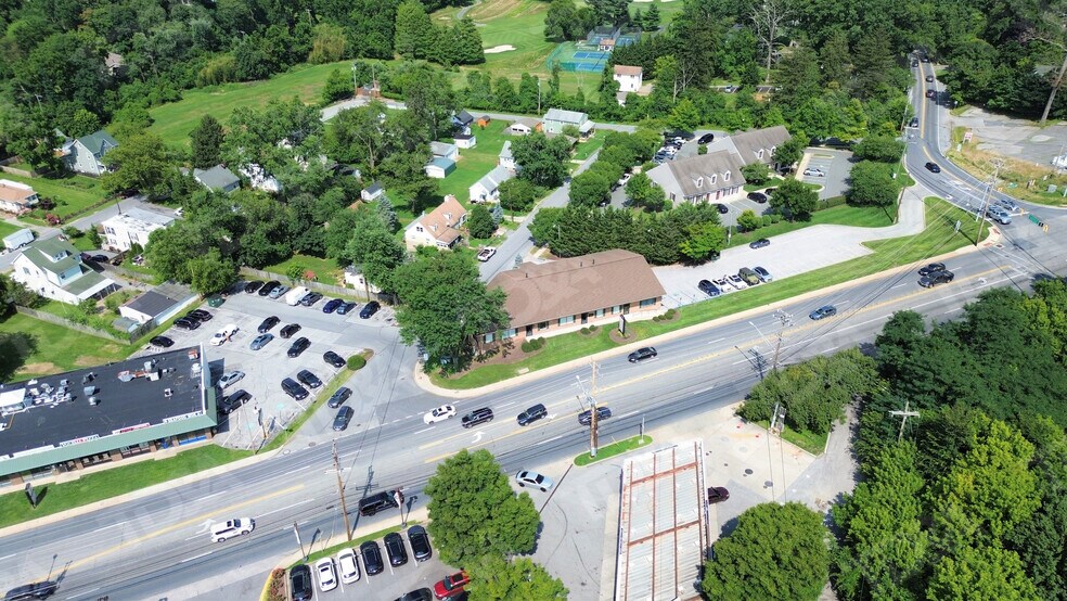 More Photos Of 9601-9611 Reisterstown Rd, Owings Mills Office For Lease