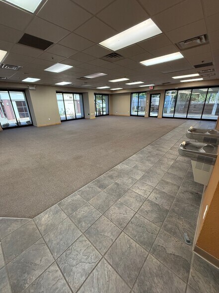 More Photos Of 2900 S National Ave, Springfield Medical For Lease
