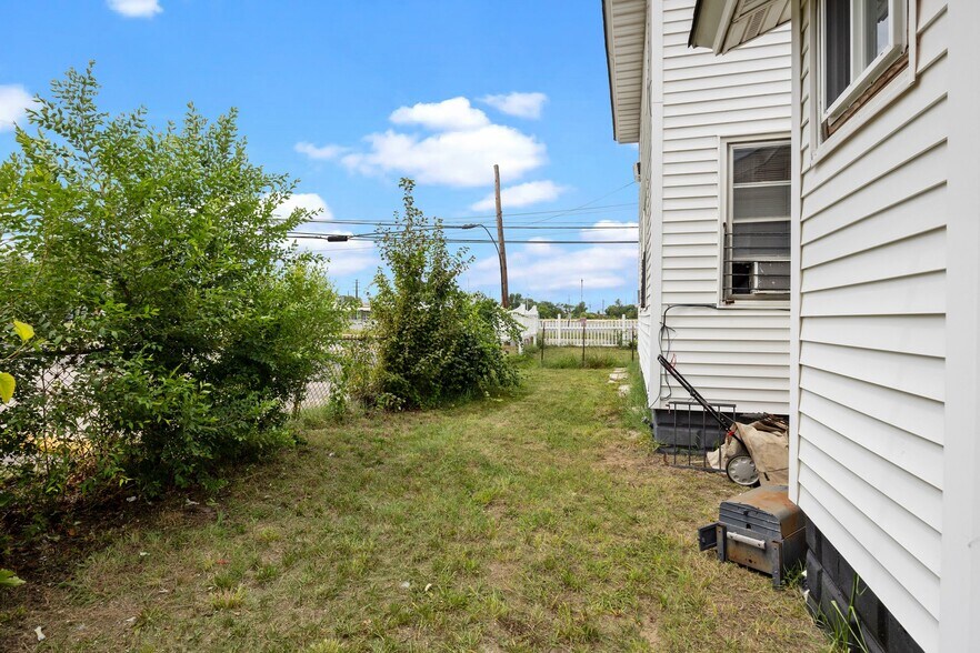 More Photos Of 600 W Broad St, Paulsboro Specialty For Sale