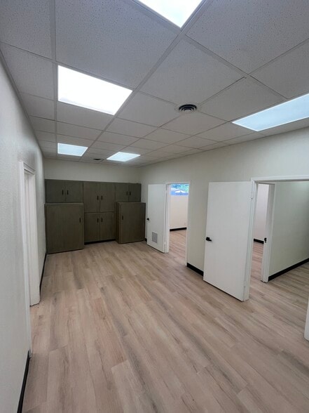 More Photos Of 317 N Willis St, Abilene Office For Lease