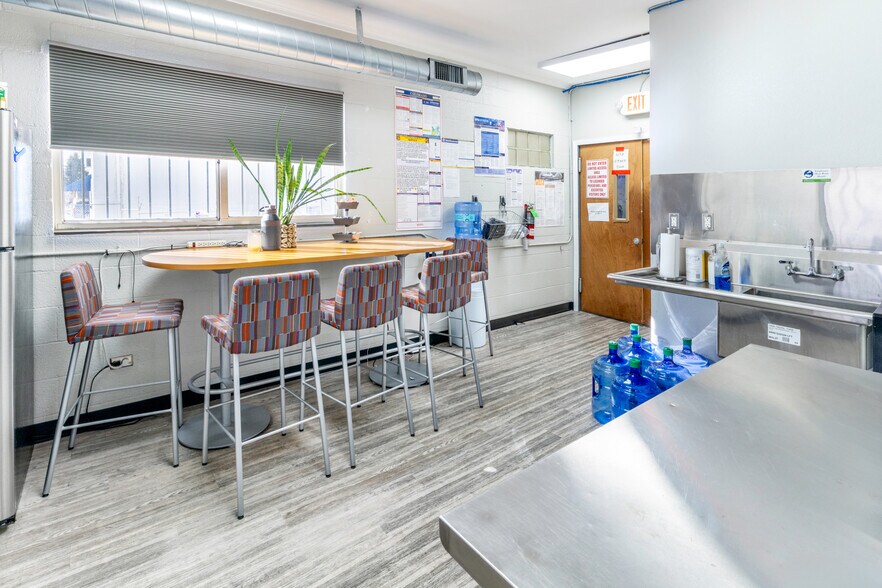 More Photos Of 711 W 8th St, Pueblo Manufacturing For Sale