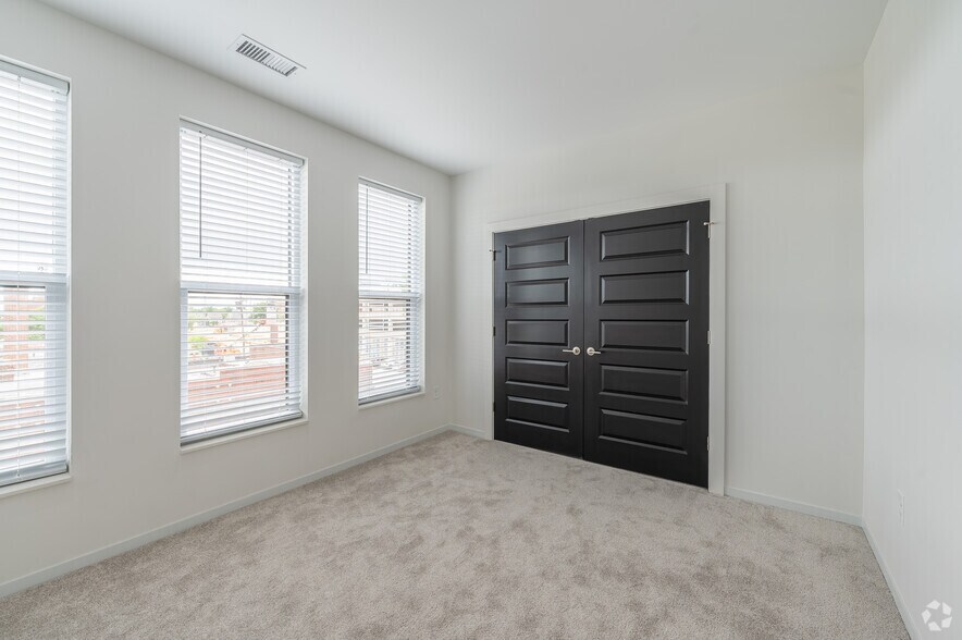 More Photos Of 2223 Lee Rd, Cleveland Apartments For Lease