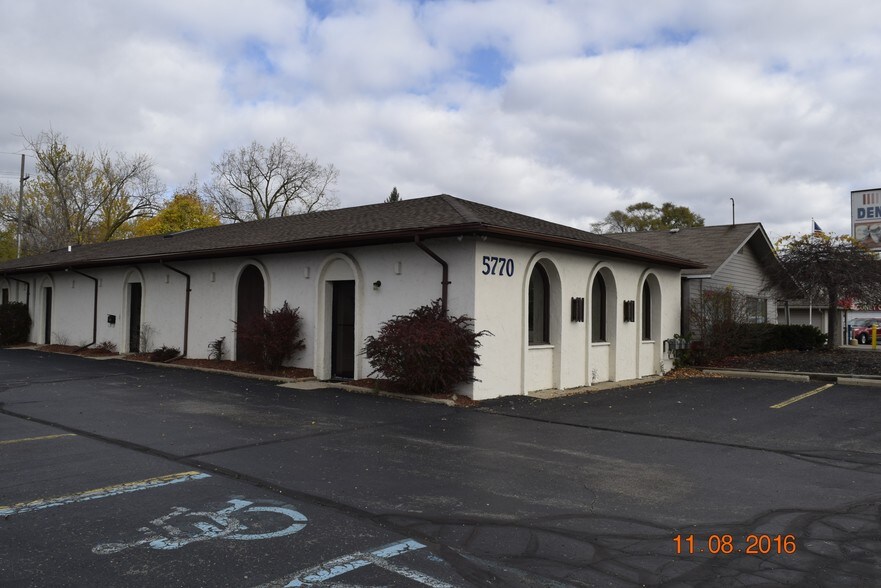 More Photos Of 5770 Highland Rd, Waterford Medical For Lease