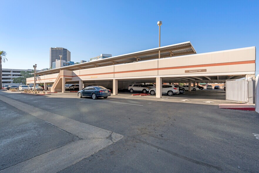 More Photos Of 202 E Earll Dr, Phoenix Medical For Sale