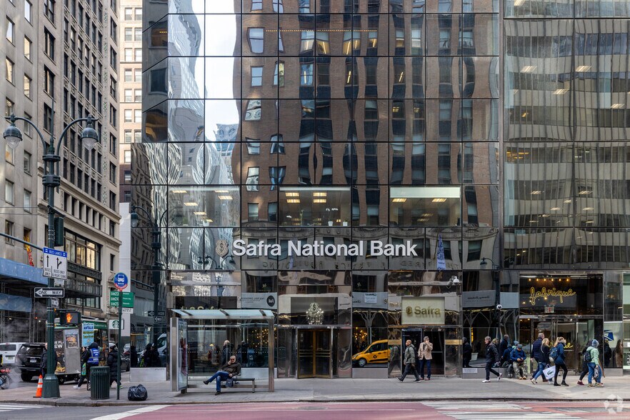 More Photos Of 546 Fifth Ave, New York Office For Lease