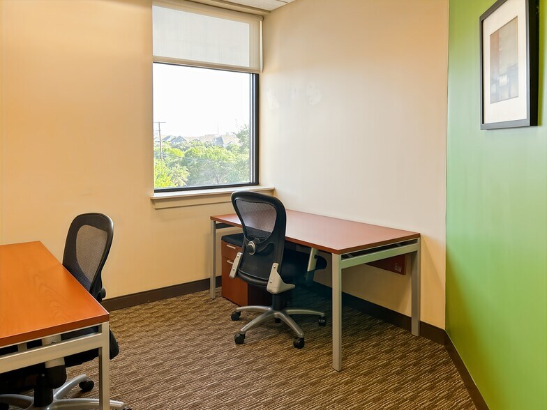 More Photos Of 18756 Stone Oak Pky, San Antonio Coworking Space