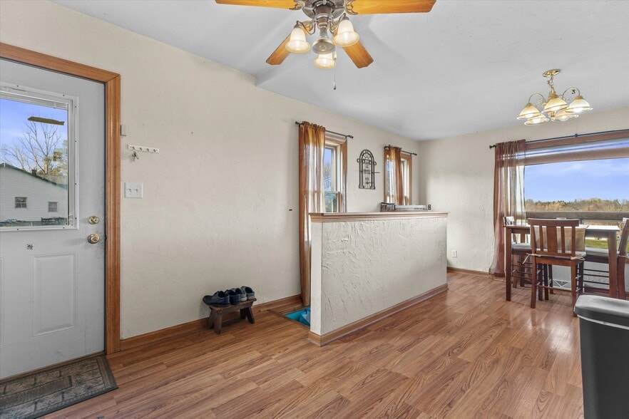 More Photos Of N8240 County Hwy E, Watertown Bar For Sale