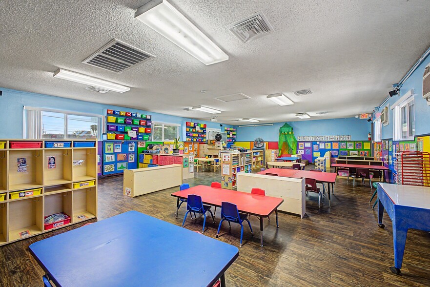 More Photos Of 3700 Vegas Dr, Las Vegas Daycare Center For Sale
