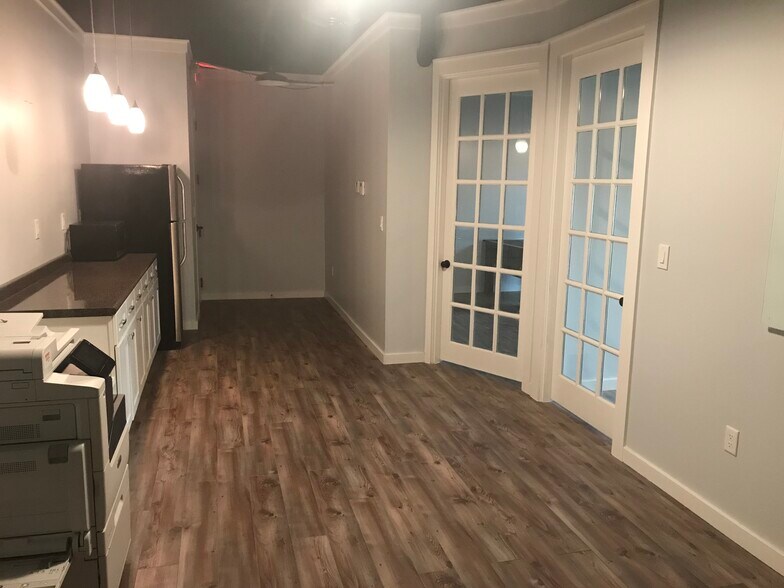 More Photos Of 2050 W County Highway 30A, Santa Rosa Beach Loft Creative Space For Sale