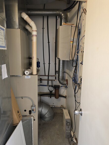 More Photos Of 237 US-206, Sandyston Medical For Sale