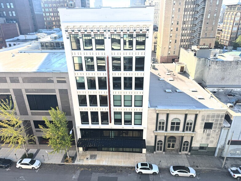 More Photos Of 2009-2011 4th Ave N, Birmingham Office For Sale