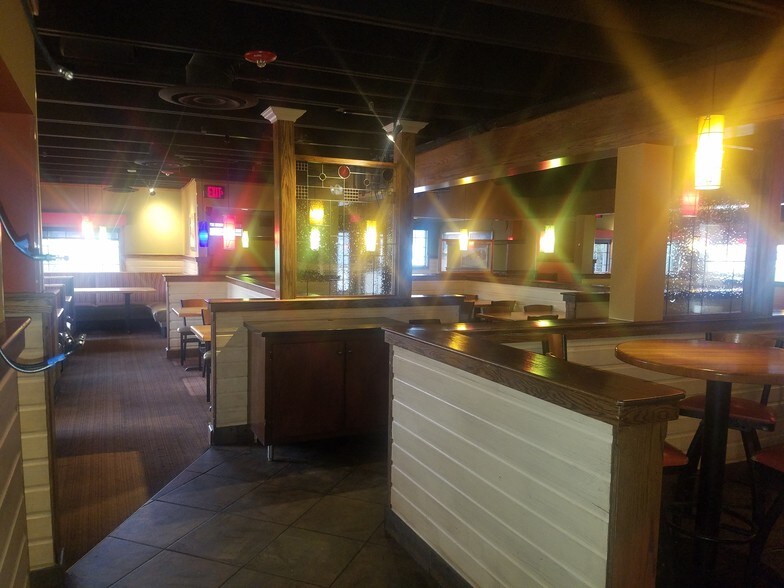 More Photos Of 1405 Mn-33 S, Cloquet Restaurant For Lease