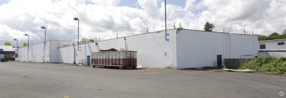 More Photos Of 1940 E Powell Blvd, Gresham Auto Dealership For Sale
