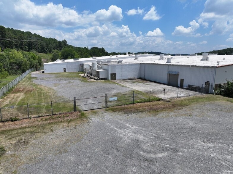 More Photos Of 8328 Macarthur Dr, North Little Rock Manufacturing For Lease