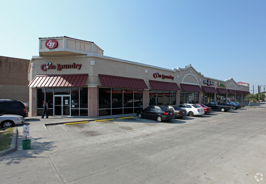 Primary Photo Of 5626 Maple Ave, Dallas General Retail For Sale