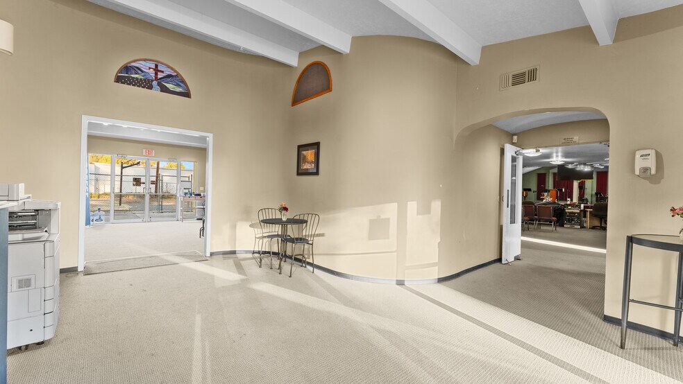 More Photos Of 355 Panama Ave, Chico Flex For Sale