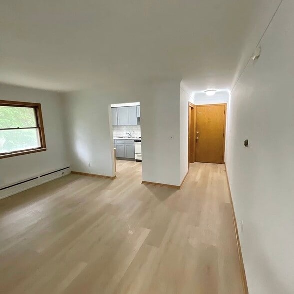 More Photos Of 616 Ivy Ave E, Saint Paul Apartments For Sale