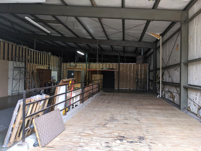 More Photos Of 5215 W Central Ave, Wichita Freestanding For Sale