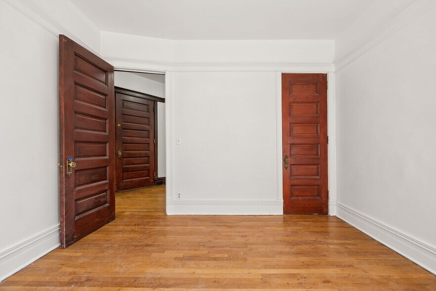 More Photos Of 934 Ashland Ave, Saint Paul Multifamily For Sale