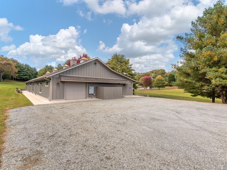 More Photos Of 355 Johnson Dr, Canton Specialty For Sale