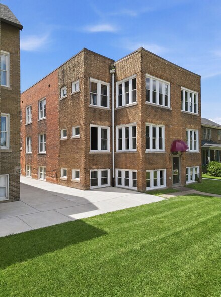 More Photos Of 1300 Porter St, Dearborn Apartments For Sale
