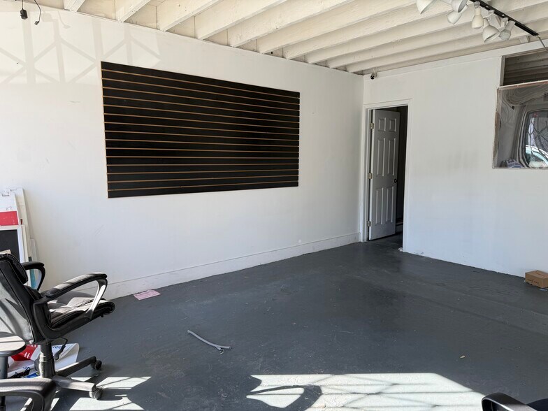 More Photos Of 7815-7817 Melrose Ave, Los Angeles Storefront Retail Office For Lease