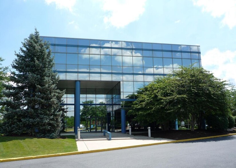 Primary Photo Of 968 Postal Rd, Allentown Office For Lease