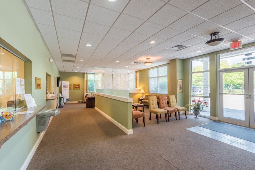More Photos Of 897 Von Kolnitz Rd, Mount Pleasant Medical For Lease