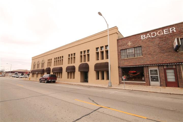 More Photos Of 15-19 E 1st St, Fond Du Lac Office For Lease
