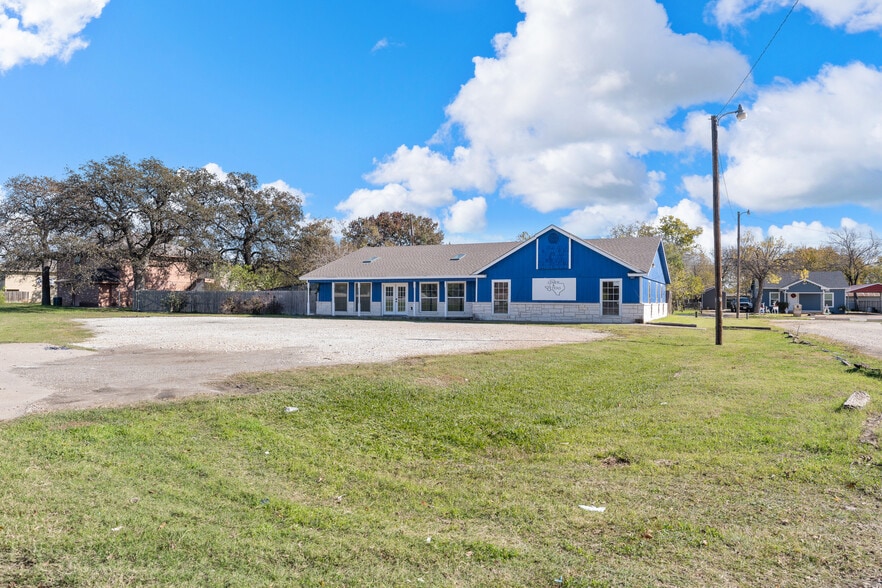 More Photos Of 3715 Bellmead Dr, Bellmead Office For Sale