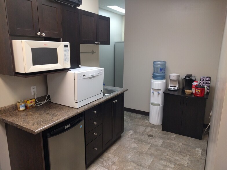 More Photos Of 1001 Main Street, Kindersley Office Residential For Sale