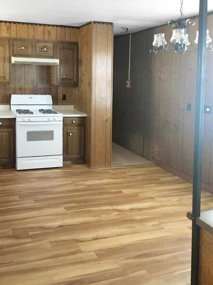 More Photos Of 910 Memorial Dr, Cortez Manufactured Housing Mobile Home Park For Sale