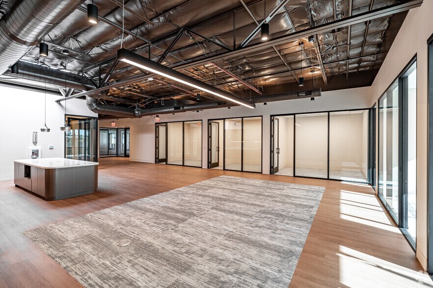 More Photos Of 200 E Baker St, Costa Mesa Loft Creative Space For Sale