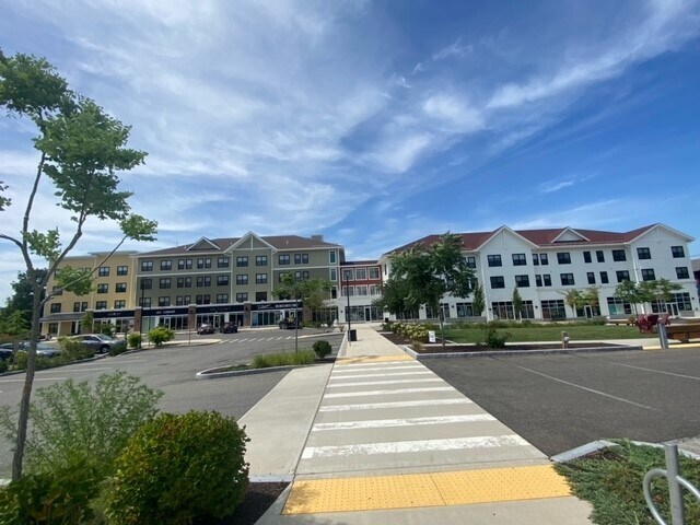 More Photos Of 75 Cowls Rd, Amherst Apartments For Lease